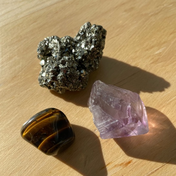 Gemstone trio - tiger eye - quartz - pyrite - Picture 2 of 3